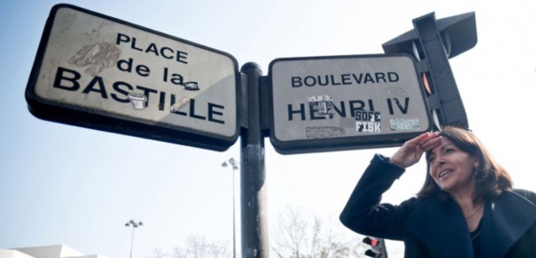 Soeur Anne ne vois tu rien venir ?