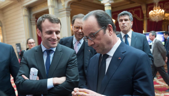 Regarde mes pouces tourner Regarde mes pouces tourner