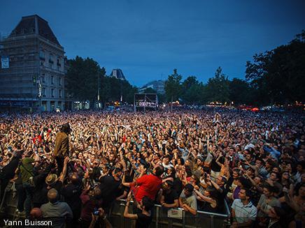 Une soirée " normale " pour les riverains place de la République Une soirée " normale " pour les riverains place de la République