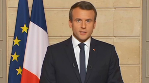 La grenouille Macron veut se faire aussi grosse que le globe terrestre ! La grenouille Macron veut se faire aussi grosse que le globe terrestre !