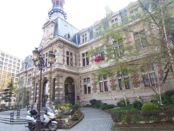 PARIS XII : PROVOQUÉS SOUS LEURS FENÊTRES DES ADMINISTRÉS SE REBIFFENT ! PARIS XII : PROVOQUÉS SOUS LEURS FENÊTRES DES ADMINISTRÉS SE REBIFFENT !