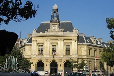 Mairie du 20ème : Delanoë s'attaque à un employé !