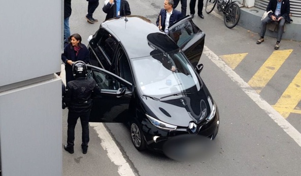 Record battu : le reportage le plus accablant jamais réalisé sur l'hypocrisie d'Anne Hidalgo en matière de circulation ! Record battu : le reportage le plus accablant jamais réalisé sur l'hypocrisie d'Anne Hidalgo en matière de circulation !