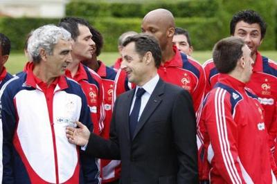 Scandale : Sarkozy a sciemment organisé la défaite de la France lors de la coupe du monde de foot !