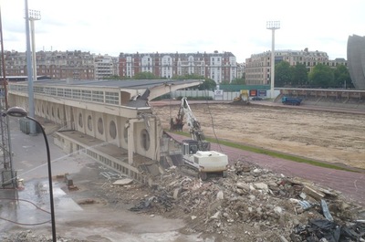 Destruction de la tribune Art Déco de Jean Bouin : les images exclusives du saccage Destruction de la tribune Art Déco de Jean Bouin : les images exclusives du saccage