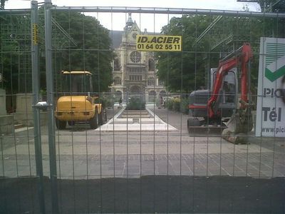 Dernière minute : aux Halles, un nouveau mauvais coup de Delanoë en préparation !