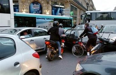 Victoire historique de Delanoë : Paris enfin mis en bouteilles ! Victoire historique de Delanoë : Paris enfin mis en bouteilles !