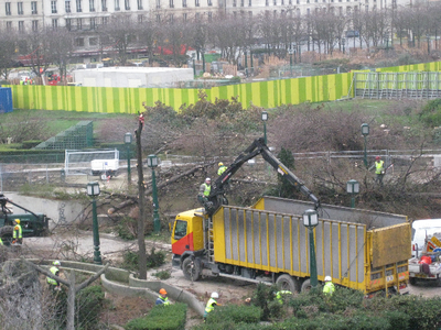 Bal forestier tragique aux Halles : 240 morts !