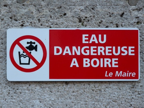 Quand Delanoë fait boire la tasse au service public de l'eau ! Quand Delanoë fait boire la tasse au service public de l'eau !