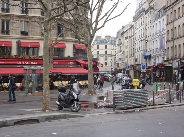 Surprise de la Bastille : comment Delanoë veut faire fuir Mélenchon ! Surprise de la Bastille : comment Delanoë veut faire fuir Mélenchon !