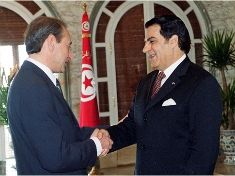 Et si Harlem Désir demandait l'exclusion de Delanoë pour sa complaisance vis-à-vis de Ben Ali ? Et si Harlem Désir demandait l'exclusion de Delanoë pour sa complaisance vis-à-vis de Ben Ali ?