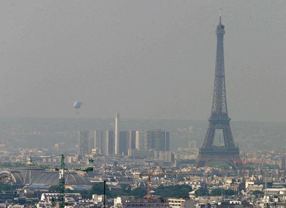 Un nouveau polluant empoisonne l'air parisien : l'enfumage de la communication municipale ! Un nouveau polluant empoisonne l'air parisien : l'enfumage de la communication municipale !