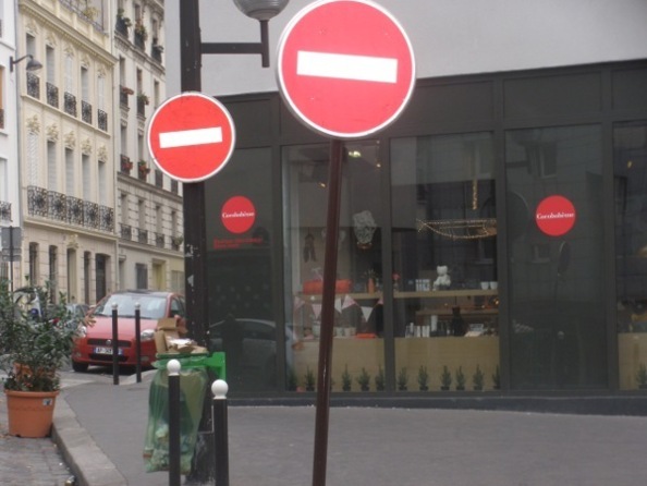 Mosquées bradées et panneaux en délire : les dernières nouvelles du 18ème arrondissement ! Mosquées bradées et panneaux en délire : les dernières nouvelles du 18ème arrondissement !
