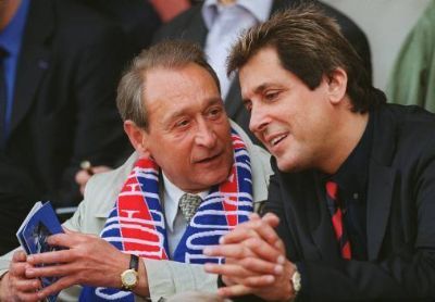 A moi l'écharpe, à toi le ruban ! A moi l'écharpe, à toi le ruban !