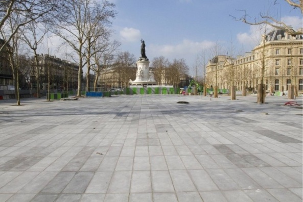 Minéral, froid et moche : Haussmann bafoué ! Les ignares au pouvoir !