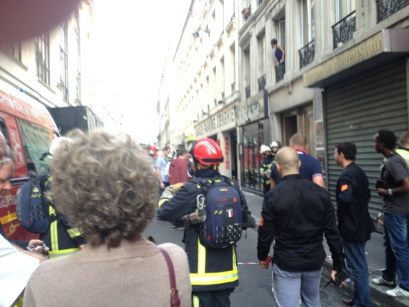 Explosion rue d'Enghien : hommage aux sapeurs-pompiers de Paris 