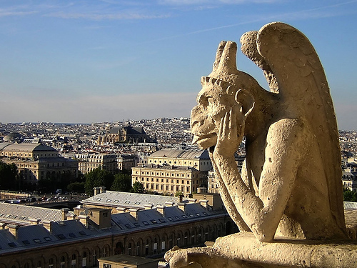 Parisiens n'ayez crainte, la Stryge veille sur vous !