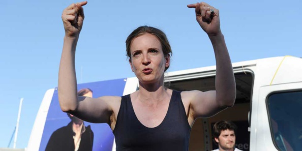 Le geste à la parole ! Le geste à la parole !