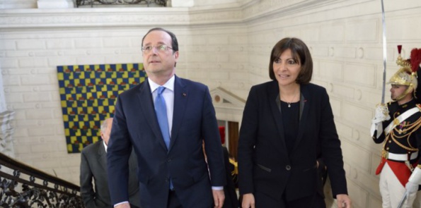 La route est tordue et la pente est raide ! La route est tordue et la pente est raide !