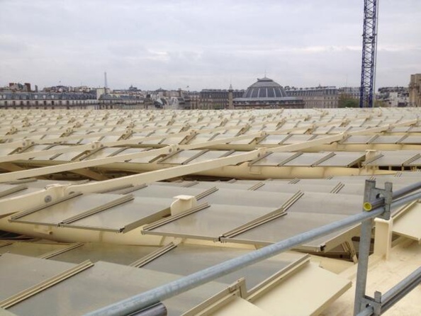 Une suggestion écolo du delanopolis : installer des panneux solaires sur la Canopée pour accentuer son caractère aérien et transparent !