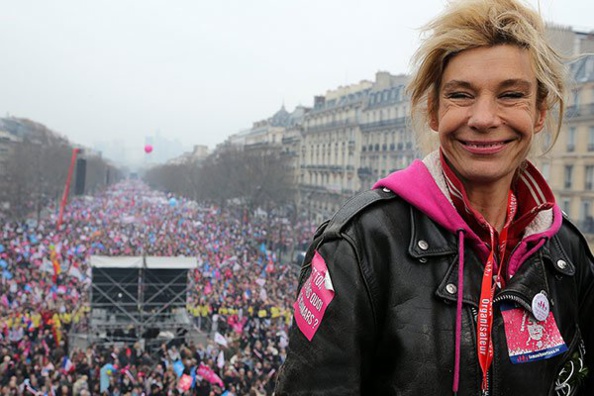 Nettement moins entourée aujourd'hui ... Nettement moins entourée aujourd'hui ...