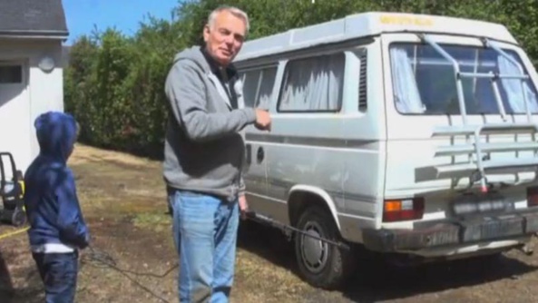 Pollueur récidiviste en combi VW et ancien Premier ministre Pollueur récidiviste en combi VW et ancien Premier ministre