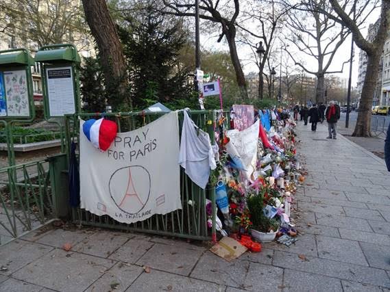 Paris éploré, Paris sali