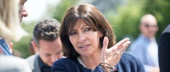 La tête et la claque La tête et la claque