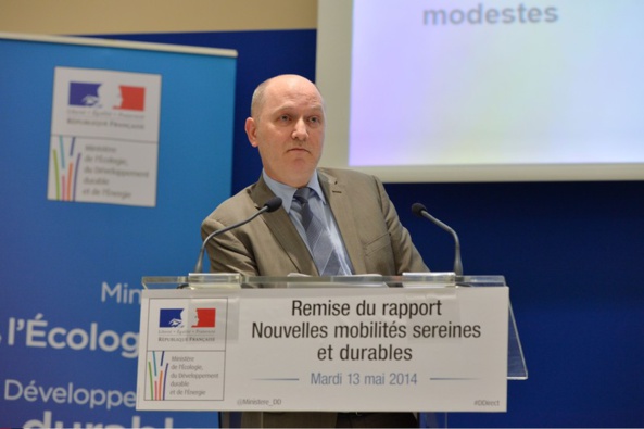 Un spécialiste des rapports sereins et durables Un spécialiste des rapports sereins et durables