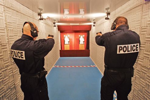 ALLO POLICE ?! MAIS ALLO QUOI ! ALLO POLICE ?! MAIS ALLO QUOI !