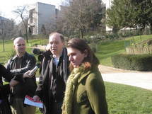 Perine et le pot aux roses Perine et le pot aux roses