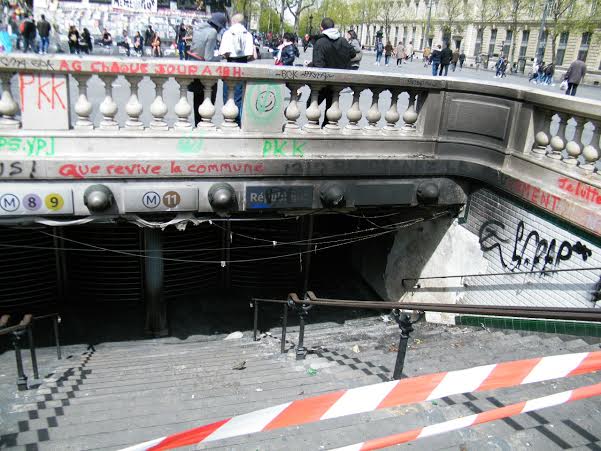 Privilégiez les transports en commun!