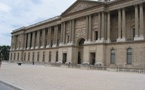 Le Louvre défiguré ?